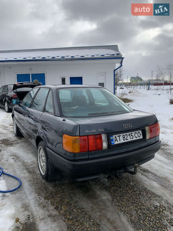 Седан Audi 80 1988 в Косові