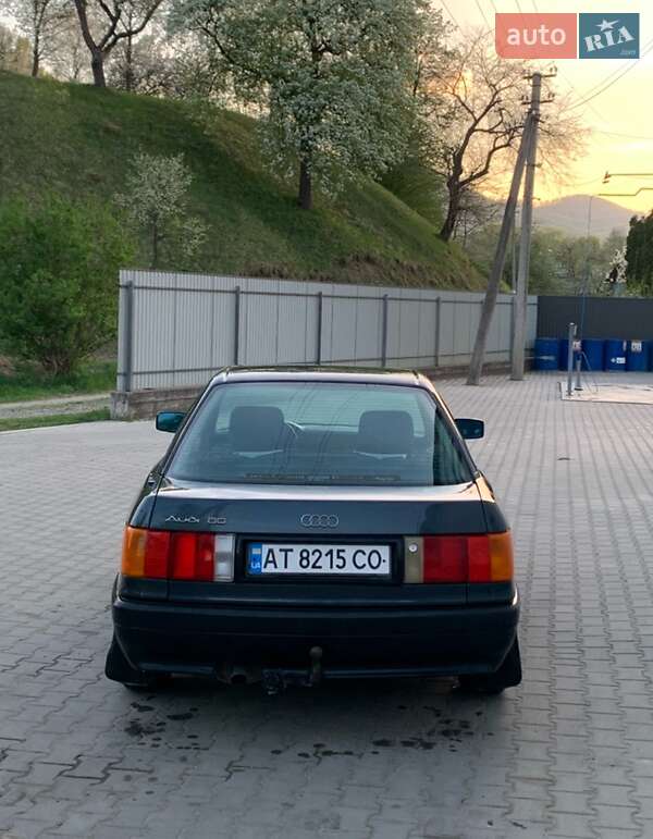 Седан Audi 80 1988 в Косові