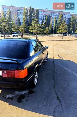 Седан Audi 80 1990 в 
