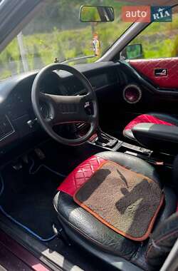 Седан Audi 80 1990 в 