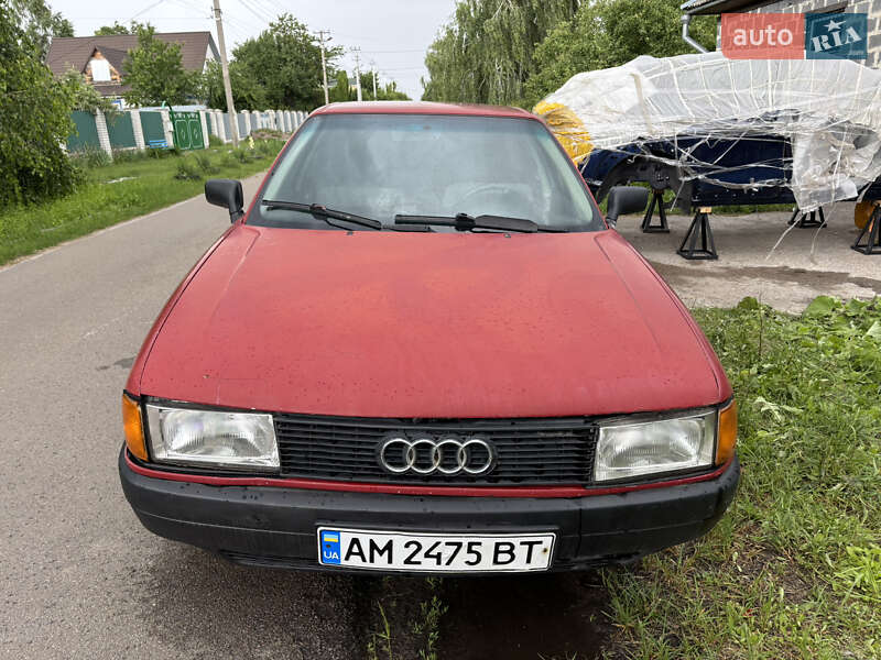 Седан Audi 80 1987 в Макарове