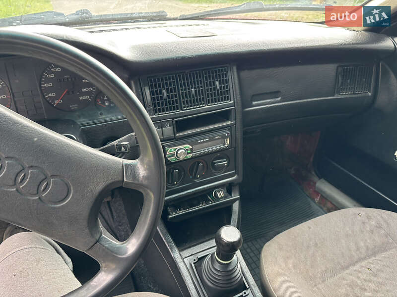 Седан Audi 80 1987 в Макарове