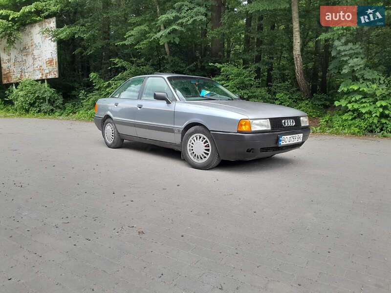 Седан Audi 80 1987 в Кременці