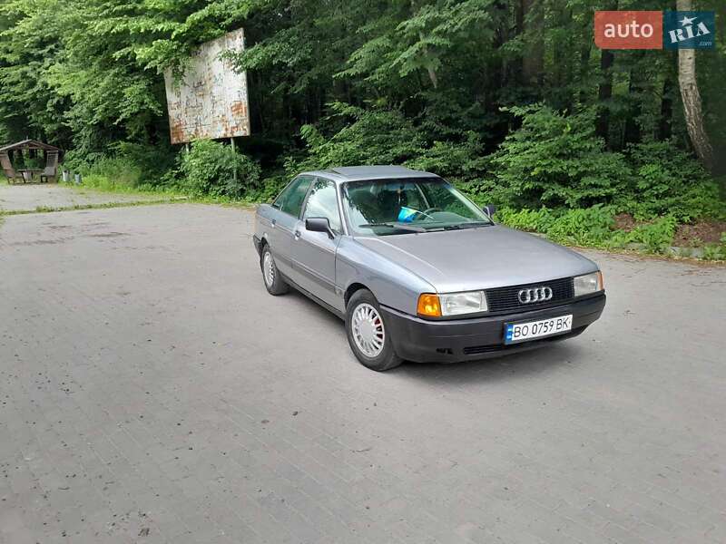 Седан Audi 80 1987 в Кременці