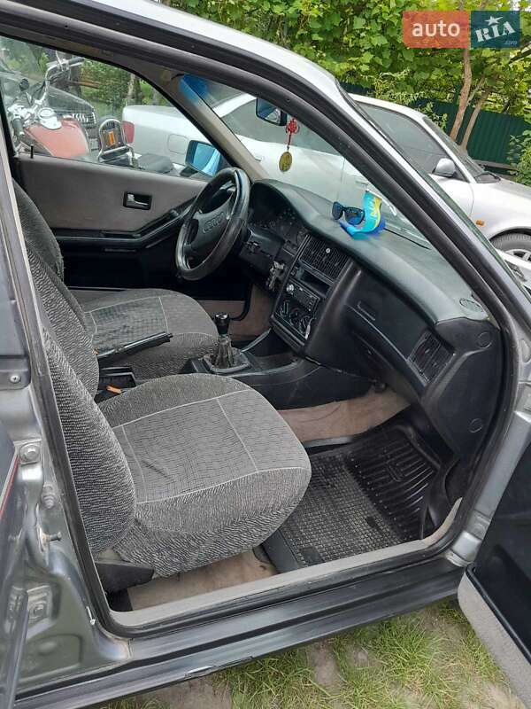 Седан Audi 80 1987 в Кременці