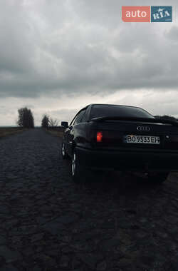Седан Audi 80 1990 в 