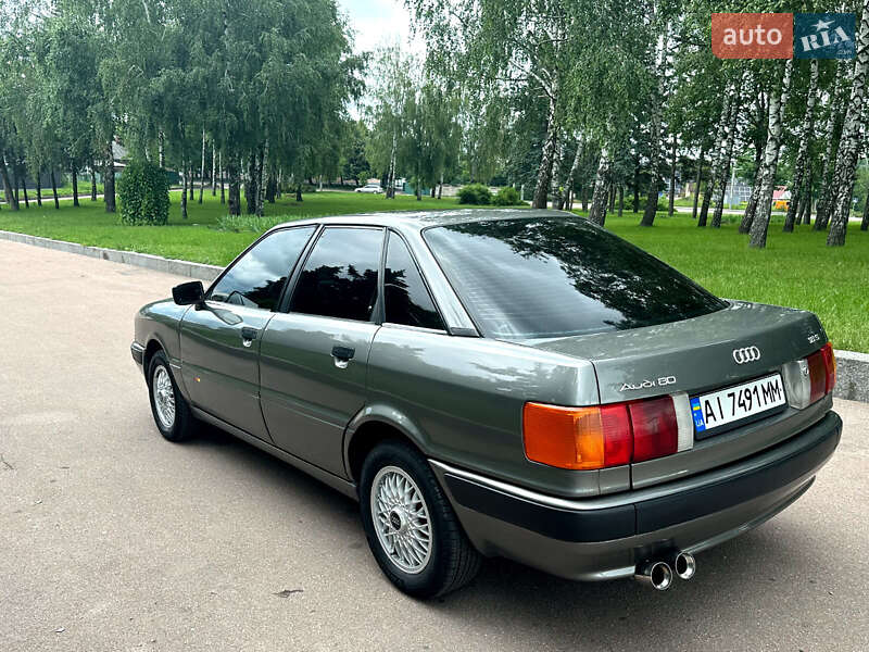 Седан Audi 80 1987 в Верхнеднепровске