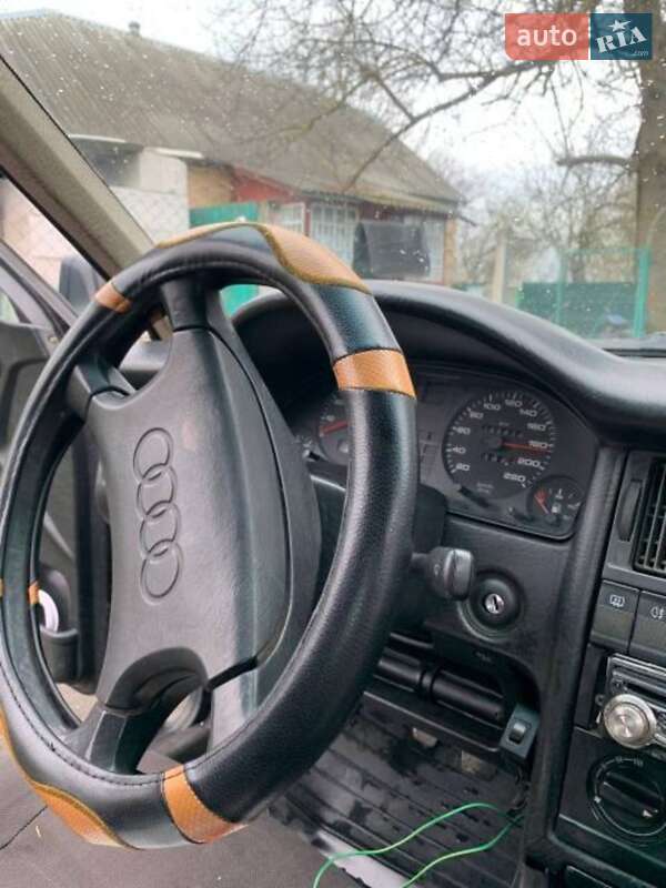 Седан Audi 80 1989 в Романове