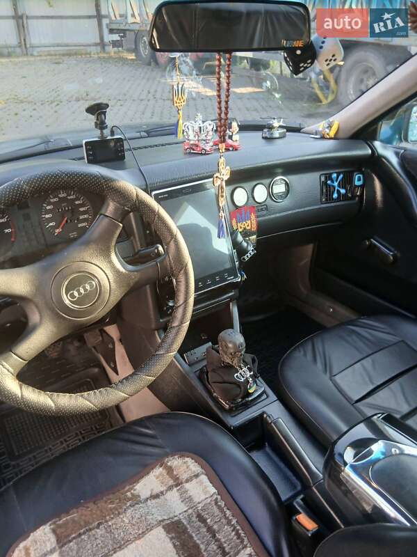 Седан Audi 80 1992 в Ровно