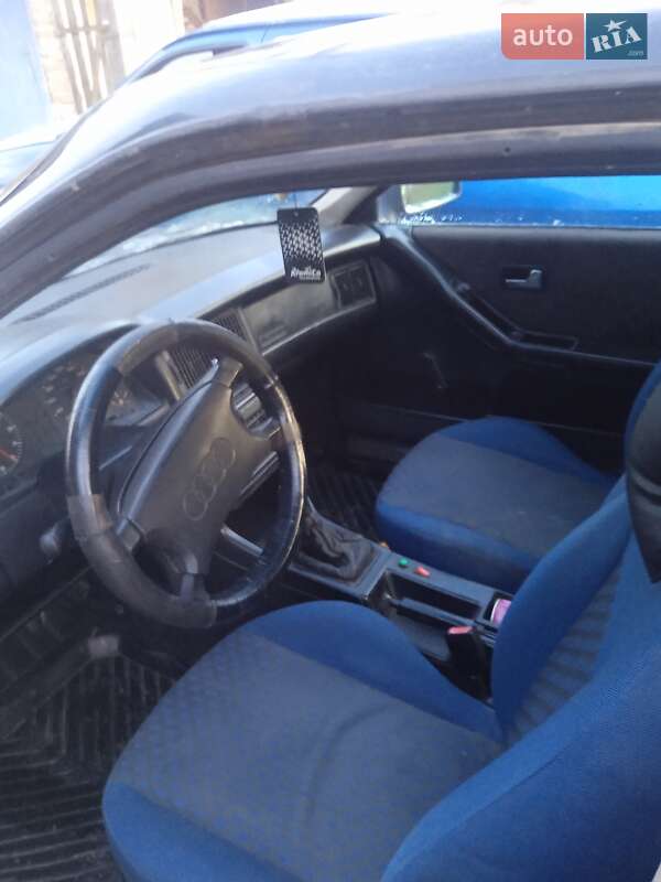 Седан Audi 80 1987 в Долине