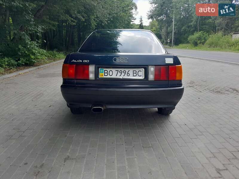Седан Audi 80 1987 в Кременце