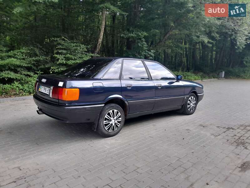 Седан Audi 80 1987 в Кременце