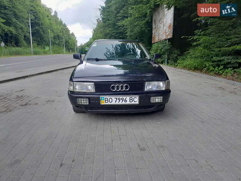 Седан Audi 80 1987 в Кременце
