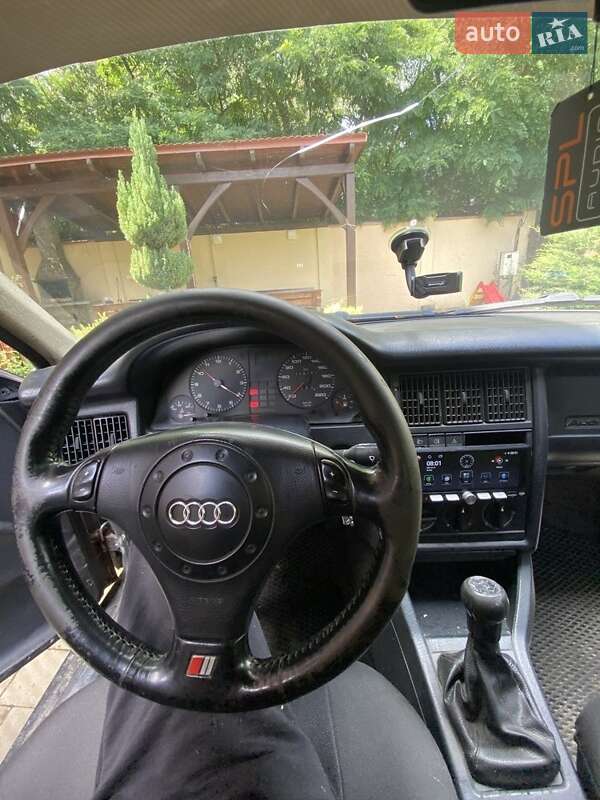 Седан Audi 80 1986 в Берегово