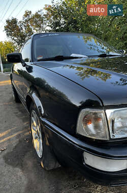 Седан Audi 80 1992 в 