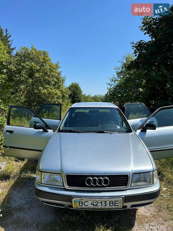Седан Audi 80 1992 в Радехове