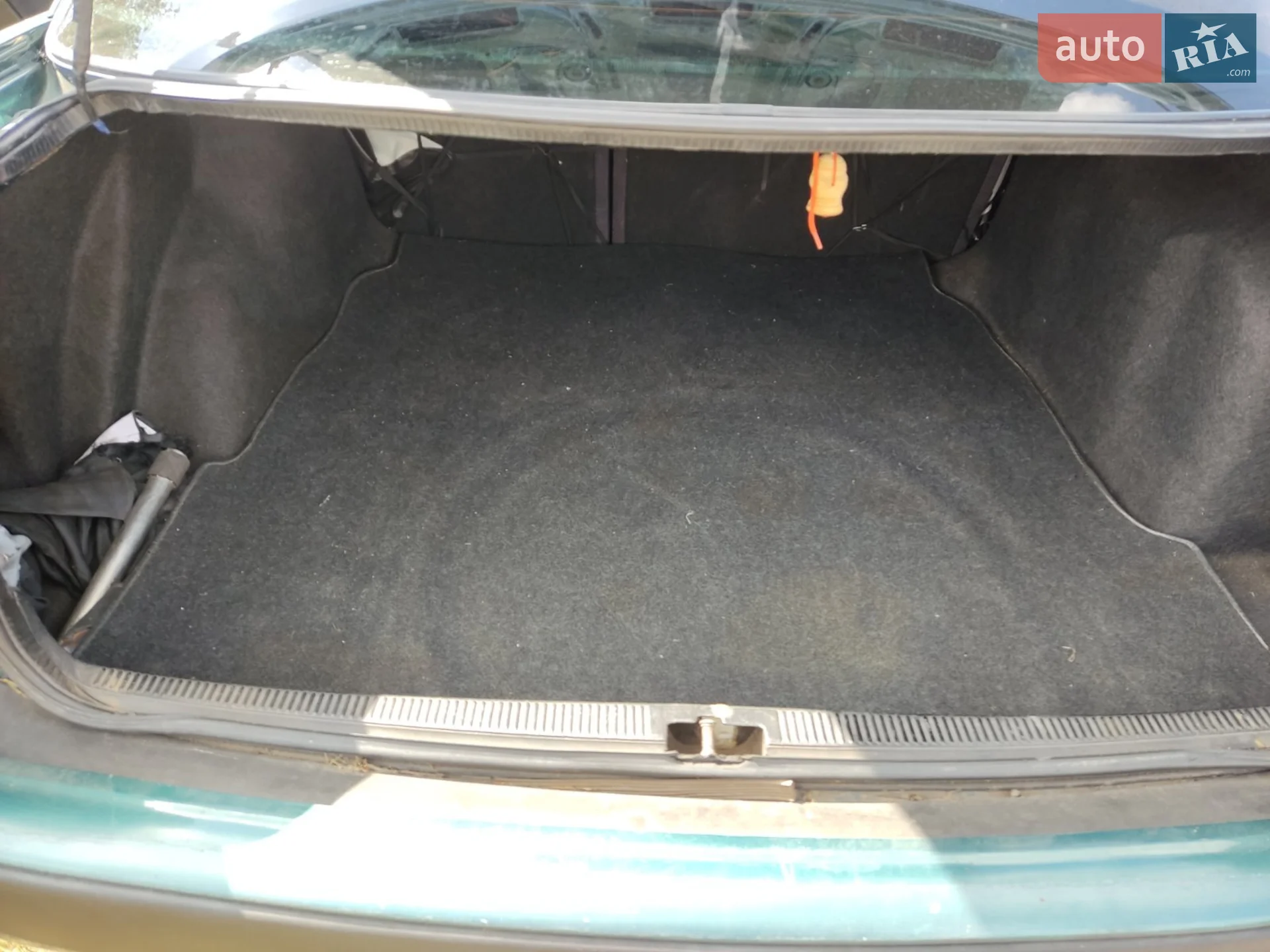 Audi 80 1993 VIN WAUZZZ8CZPA059178 фото оголошення 16 з 21