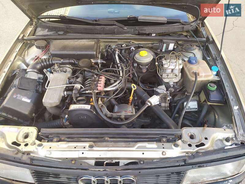 Седан Audi 80 1990 в Киеве