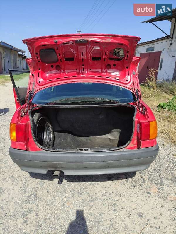 Седан Audi 80 1990 в Владимире