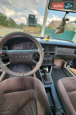 Седан Audi 80 1990 в 