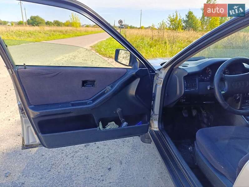 Седан Audi 80 1992 в Городні фото 6 Седан Audi 80 1992 в Городні