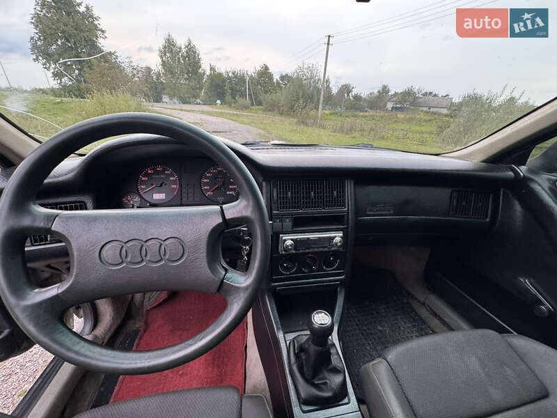 Седан Audi 80 1988 в Кореці