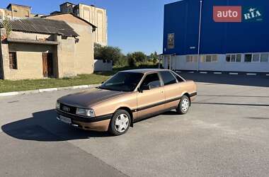 Седан Audi 80 1987 в Богуславе