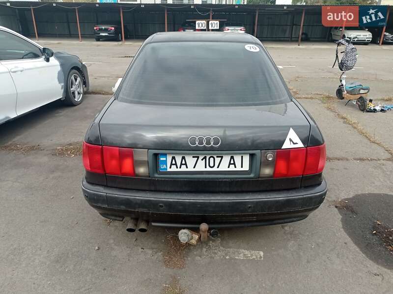 Седан Audi 80 1993 в Киеве