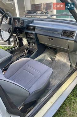 Седан Audi 80 1980 в 