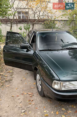 Седан Audi 80 1992 в 