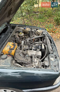 Седан Audi 80 1992 в 