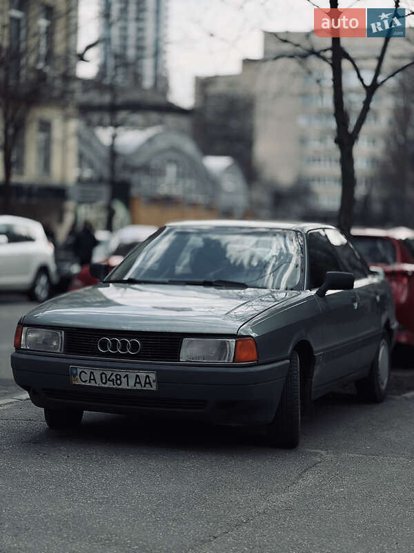 Седан Audi 80 1990 в Киеве