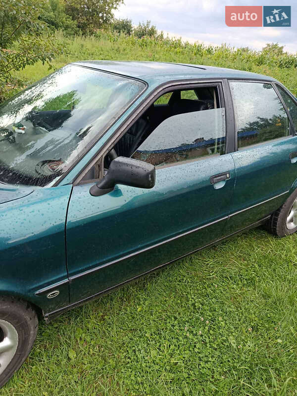 Седан Audi 80 1992 в Дядьковичах