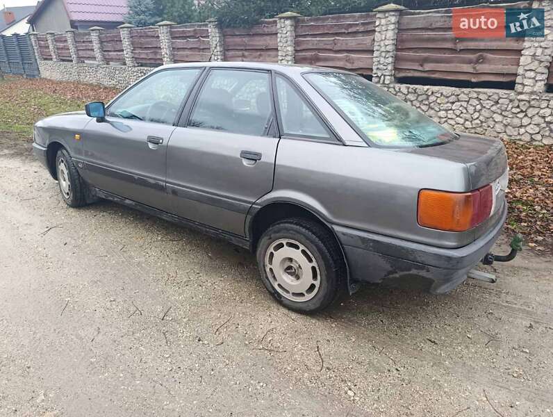Седан Audi 80 1989 в Кременці