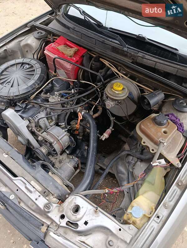 Седан Audi 80 1989 в Кременці