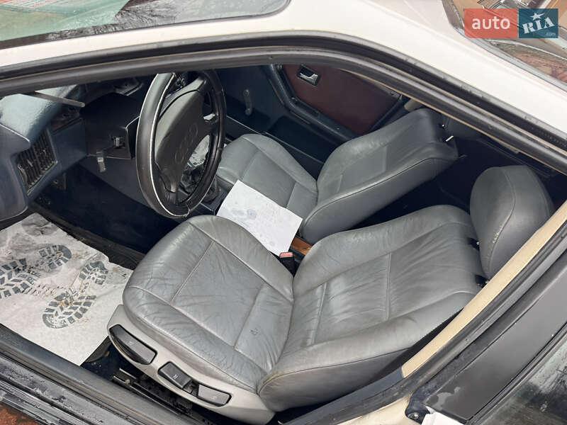 Седан Audi 80 1988 в Тересве
