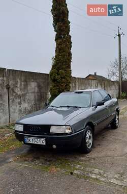 Седан Audi 80 1991 в Дубровиці