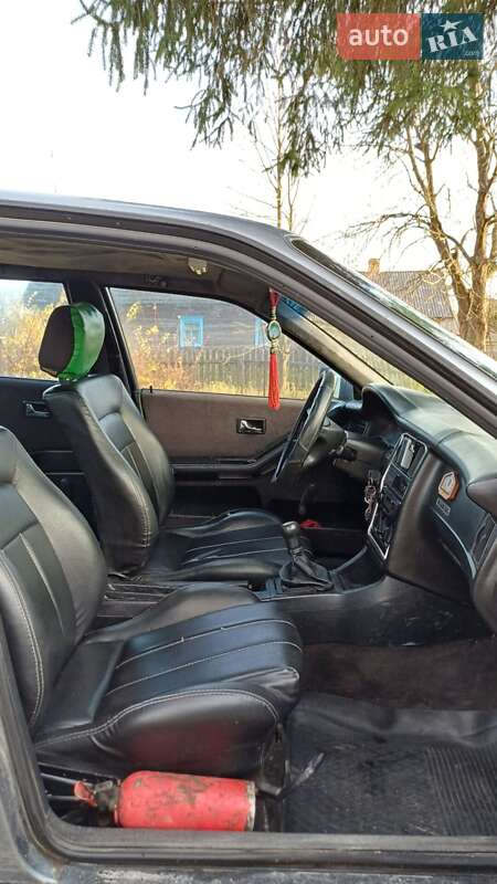 Седан Audi 80 1991 в Дубровице