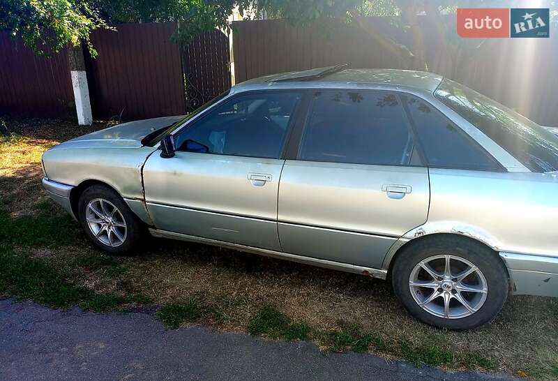 Седан Audi 80 1987 в Лохвиці
