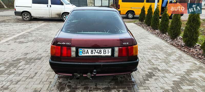 Седан Audi 80 1988 в Помошной