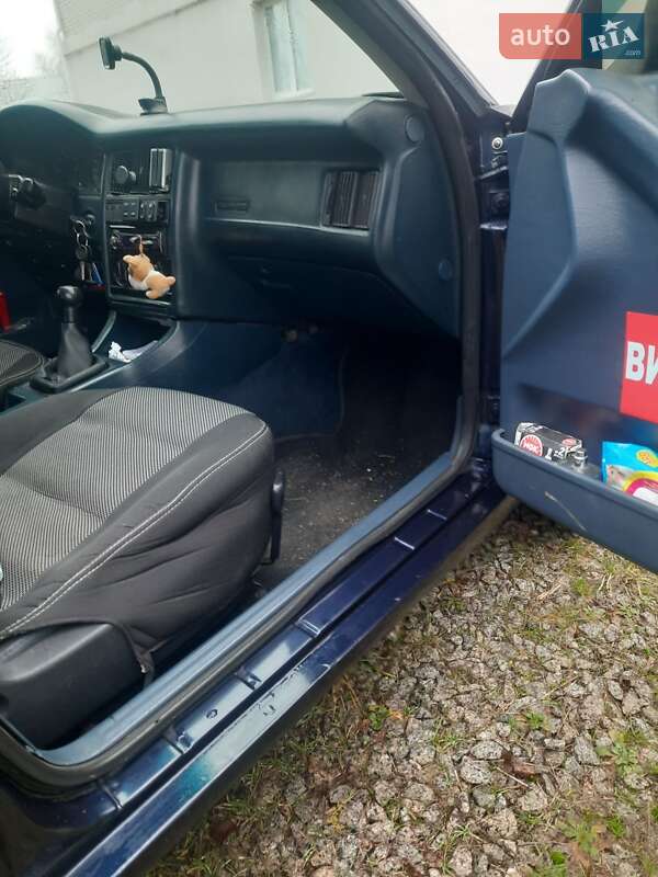 Седан Audi 80 1990 в Буче фото 2 Седан Audi 80 1990 в Буче