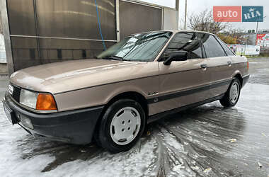 Седан Audi 80 1989 в Хоролі