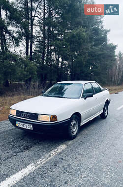 Седан Audi 80 1988 в Любешове