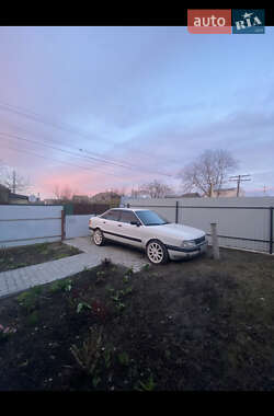 Седан Audi 80 1989 в Яготине