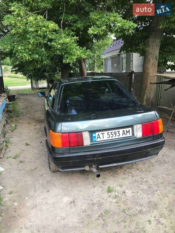 Седан Audi 80 1987 в Шумске