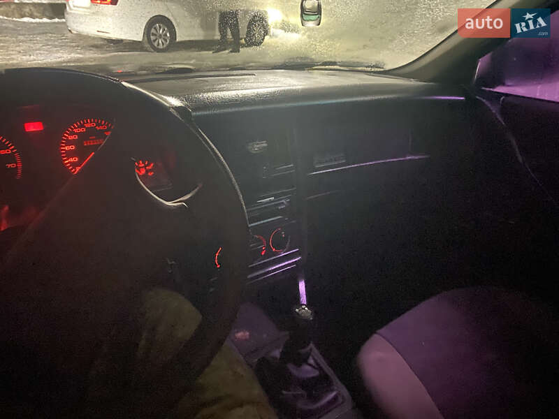 Седан Audi 80 1987 в Черновцах