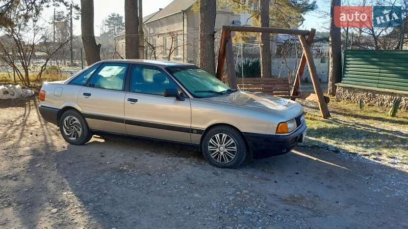 Седан Audi 80 1987 в Кременце