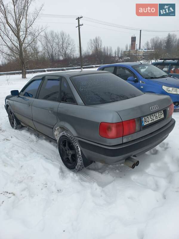 Седан Audi 80 1993 в Чопе