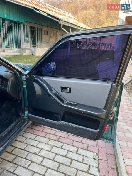 Седан Audi 80 1994 в Дубовом