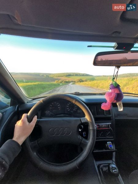Седан Audi 80 1991 в Рогатине